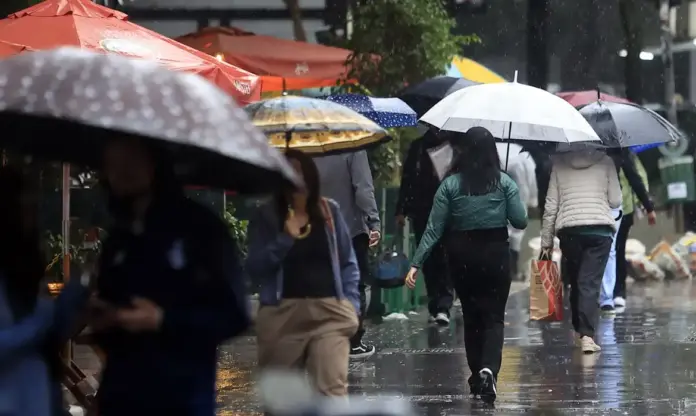 Imagem de capa da notícia sobre previsão de chuvas fortes no Centro-Oeste e Sudeste.